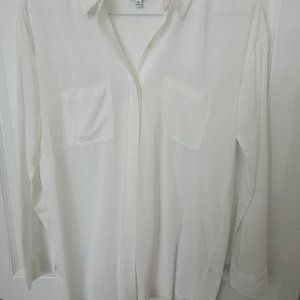 Splendid Long Sleeve Button Down Oversized Fit Blouse -Never Worn